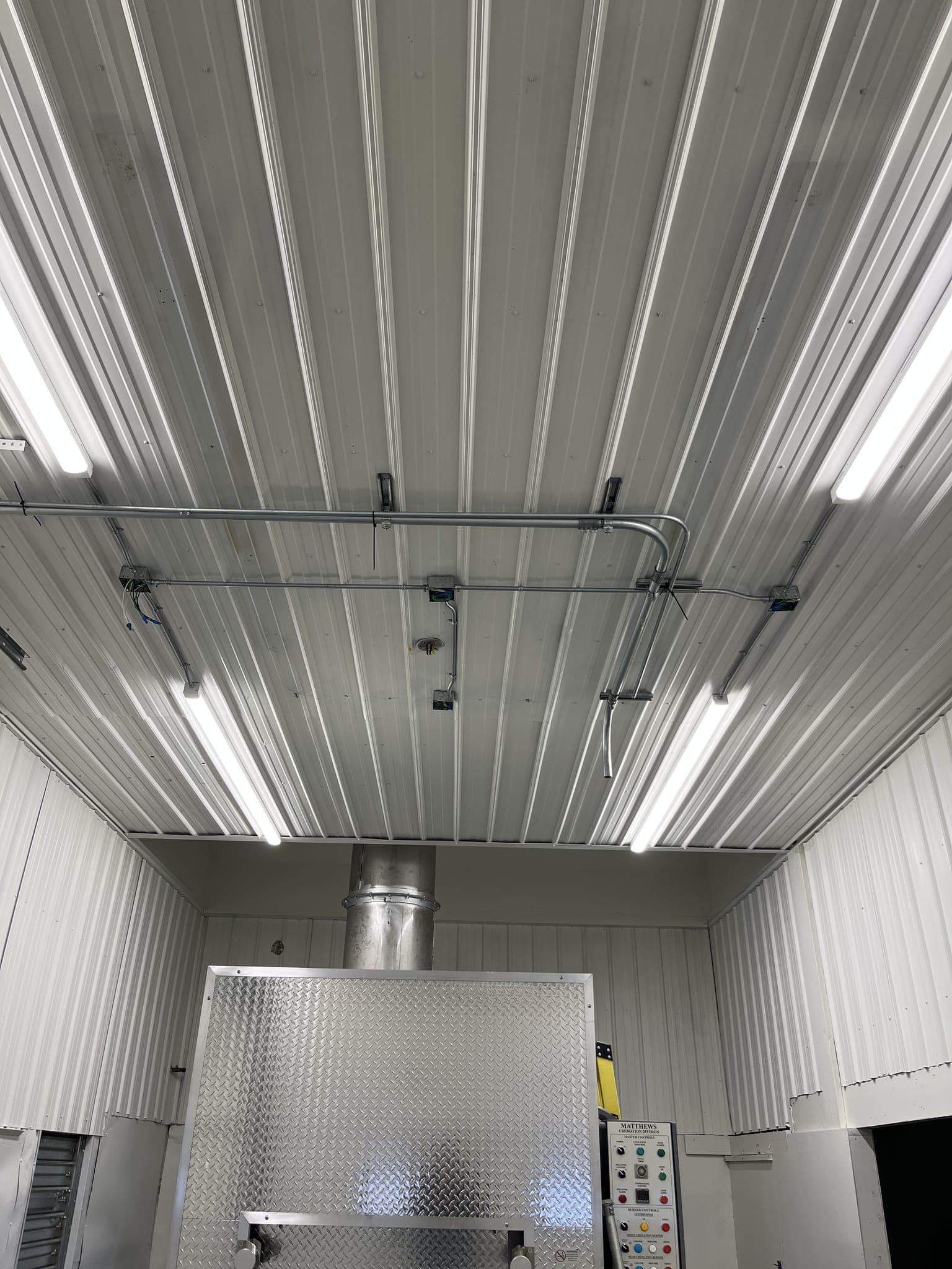 Lighting installation by Levere Electric, London, Ontario (photo 21 of 28)
