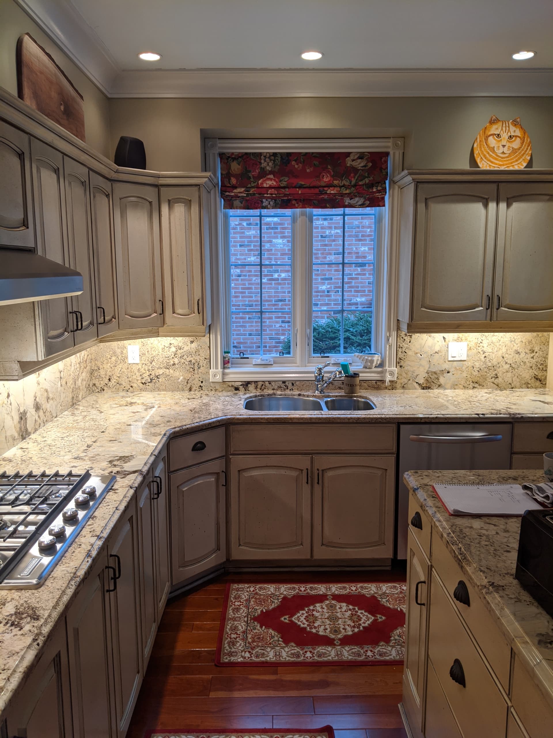 Lighting installation by Levere Electric, London, Ontario (photo 28 of 28)