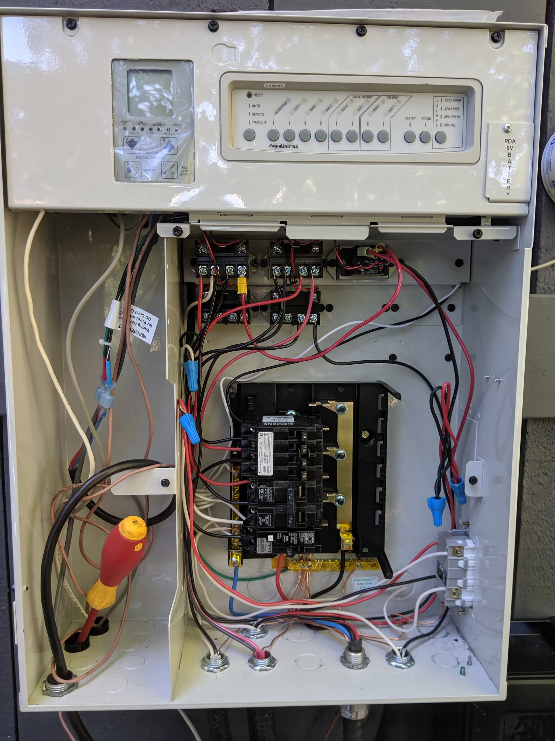 Electrical panel upgrade by Levere Electric, London, Ontario (photo 4 of 10)