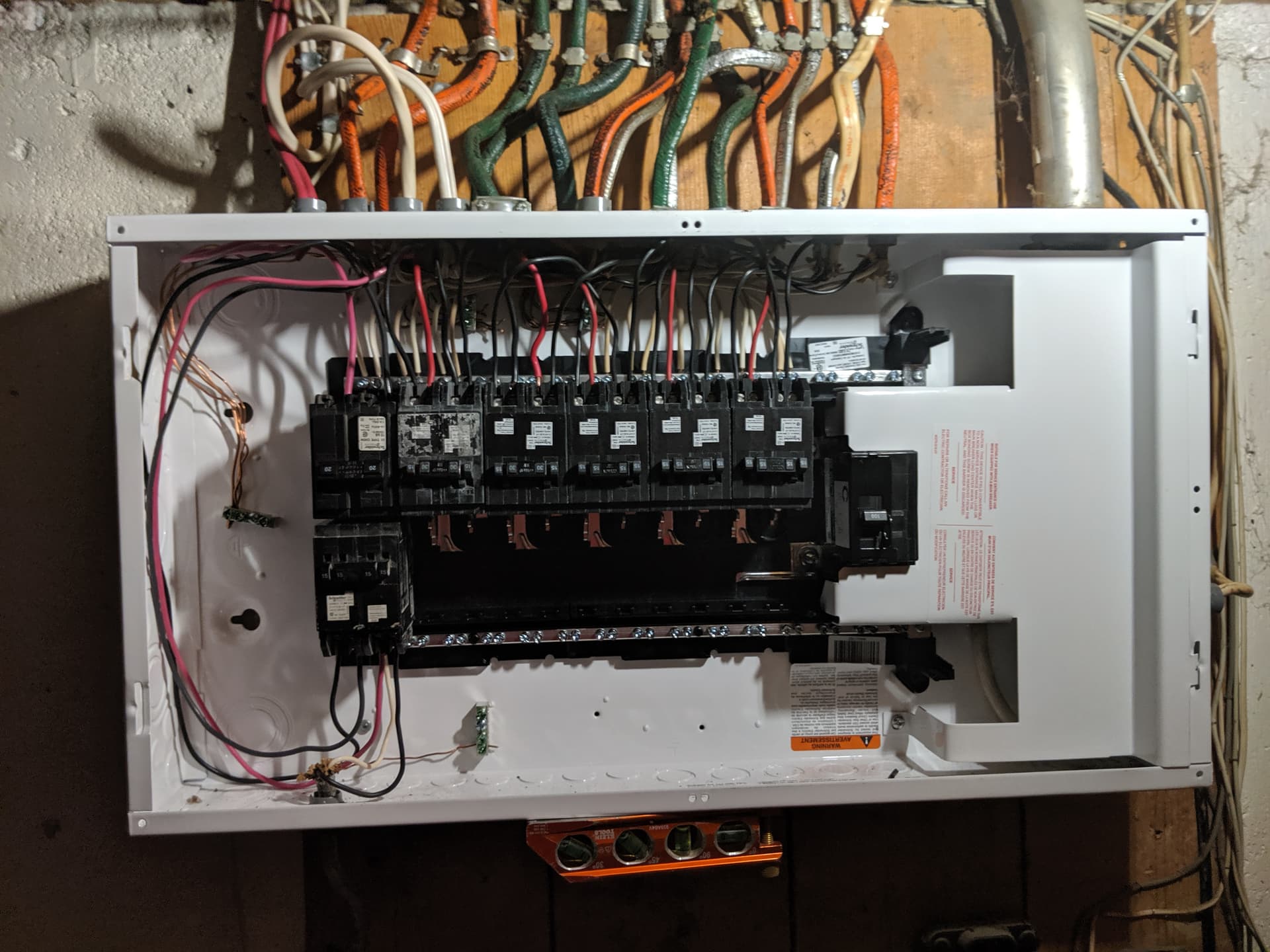 Electrical panel upgrade by Levere Electric, London, Ontario (photo 5 of 10)