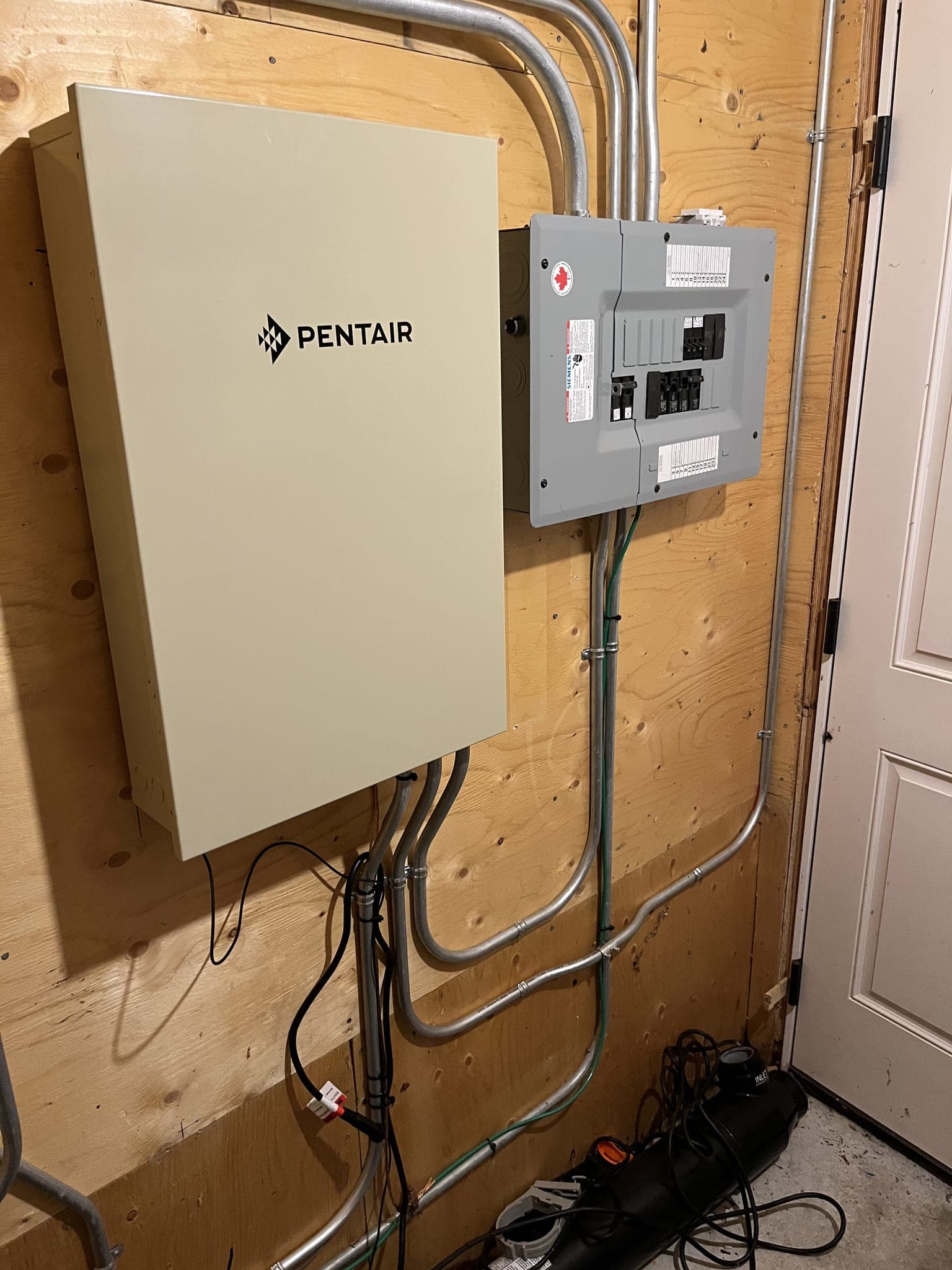 Electrical panel upgrade by Levere Electric, London, Ontario (photo 8 of 10)