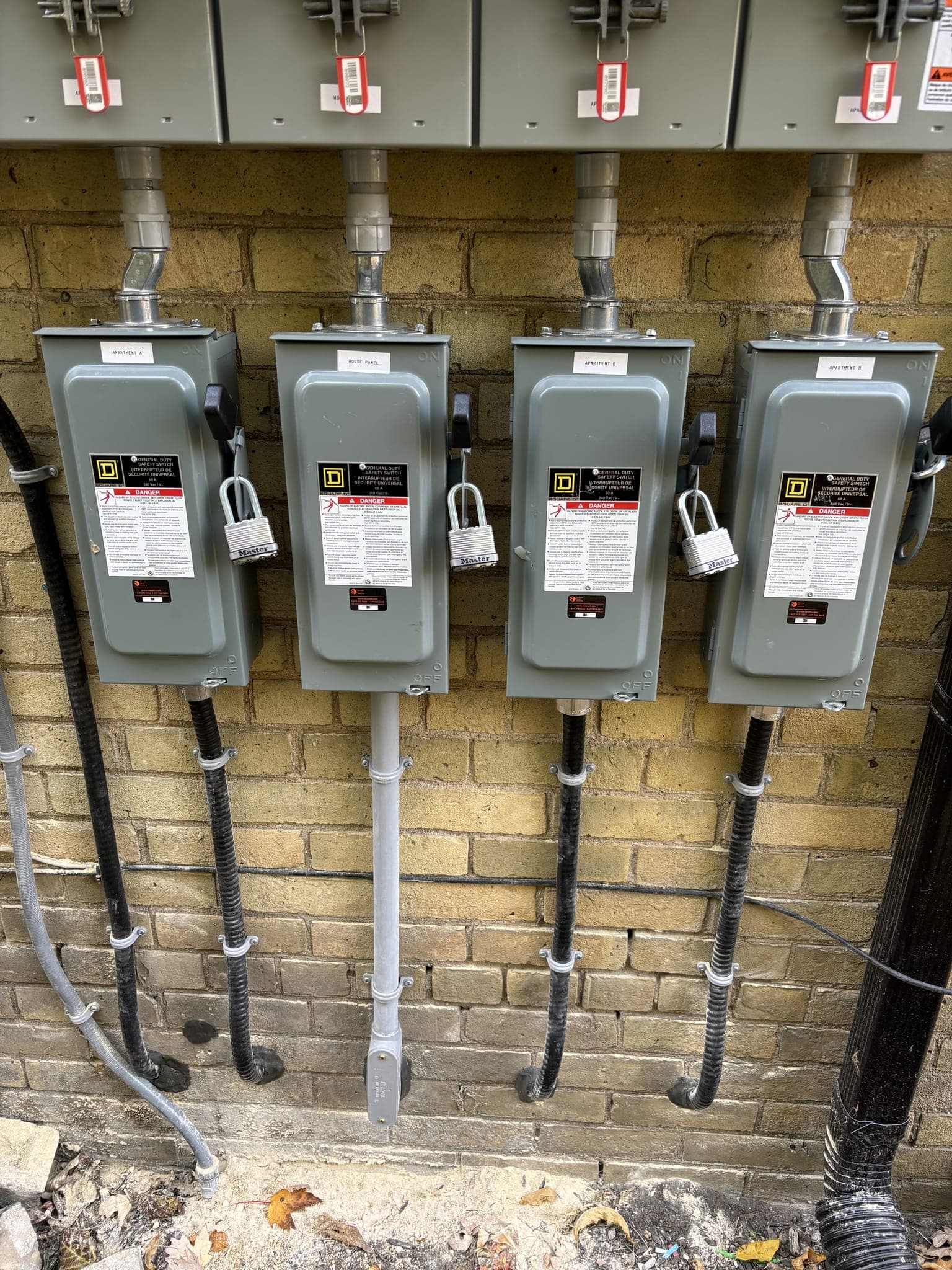 Electrical panel upgrade by Levere Electric, London, Ontario (photo 9 of 10)
