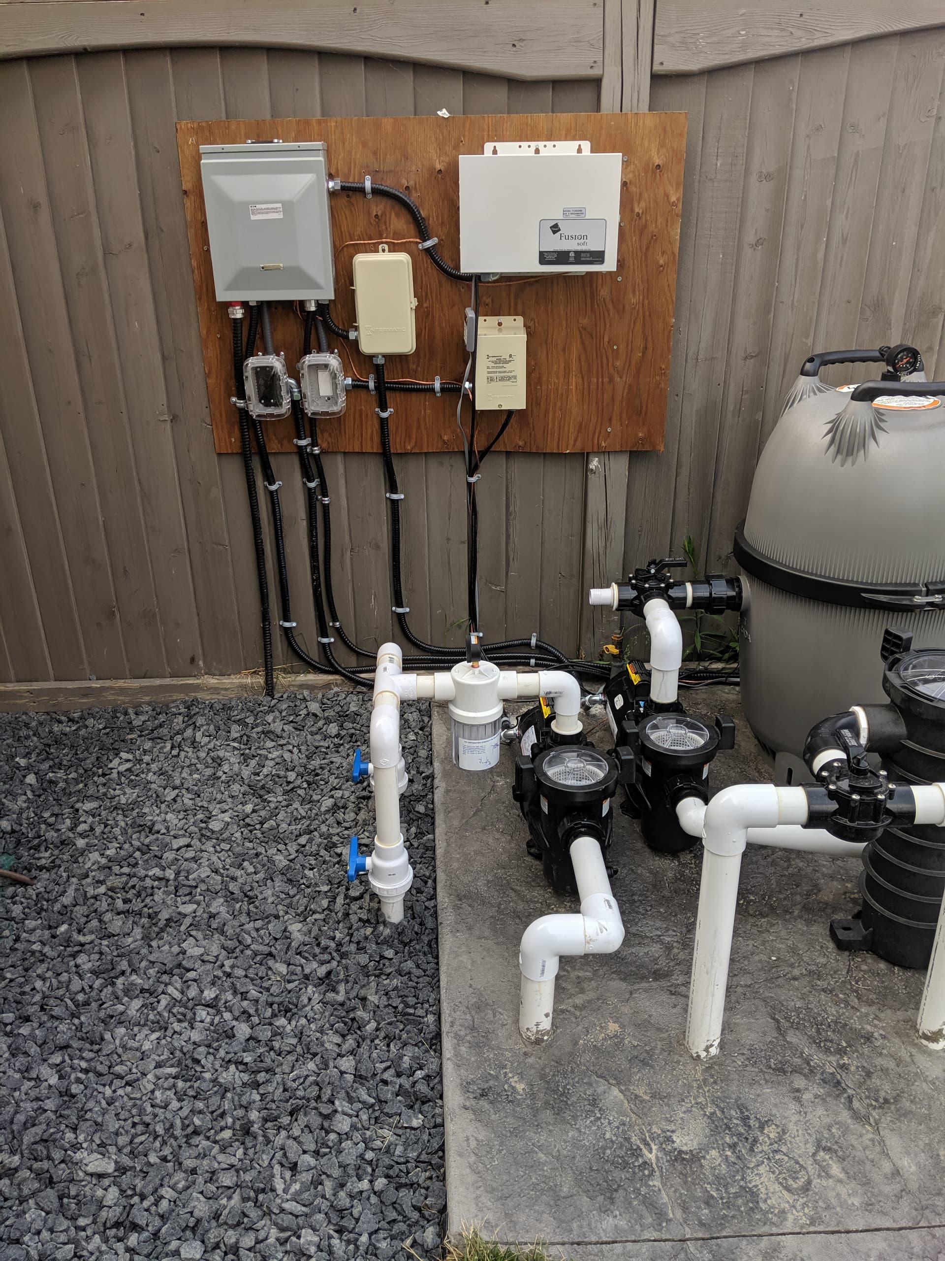 Pool and hot-tub electrical work by Levere Electric, London, Ontario (photo 4 of 5)